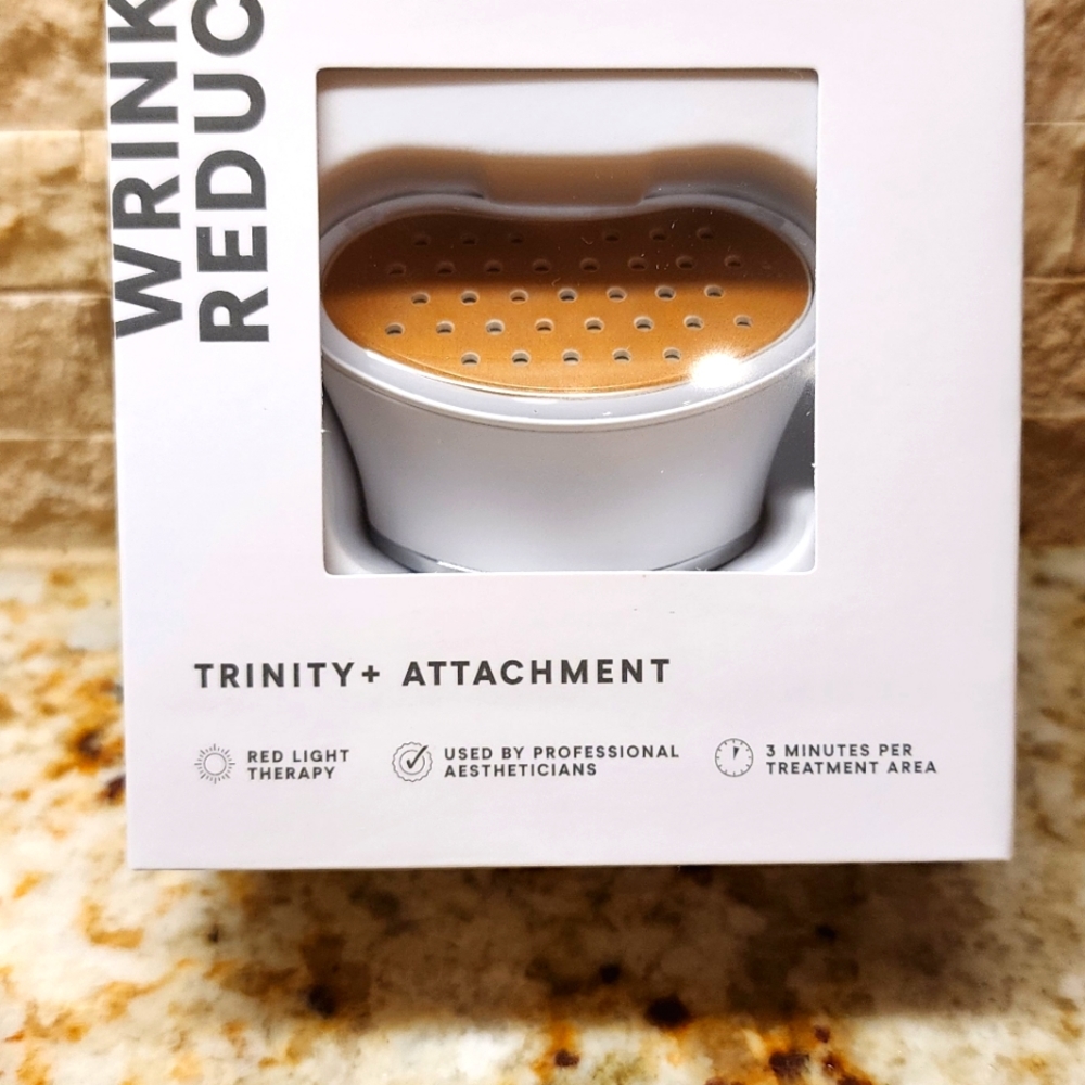 NuFace Trinity + redlight attachment